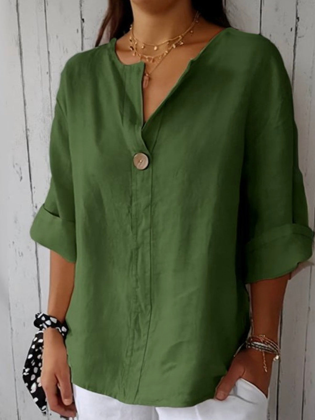 Yvonna – Chic Comfort Blouse