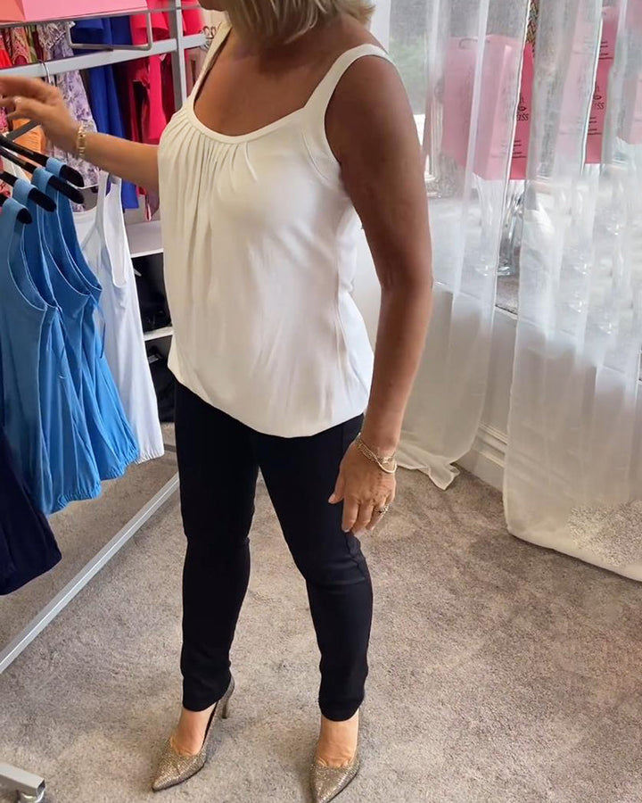 Robin™ | Sleeveless Summer Top with Round Neck