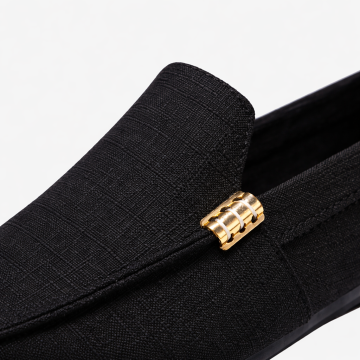 BREATHABLE SLIP ON SHOES