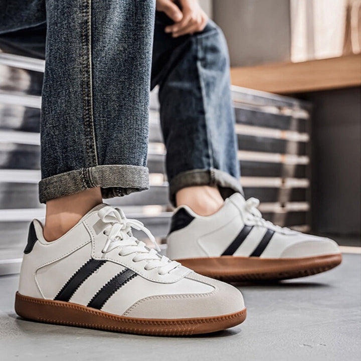 RETRO SPORT SNEAKERS