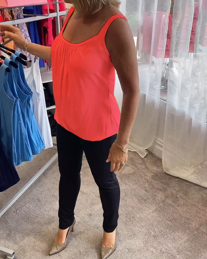 Robin™ | Sleeveless Summer Top with Round Neck
