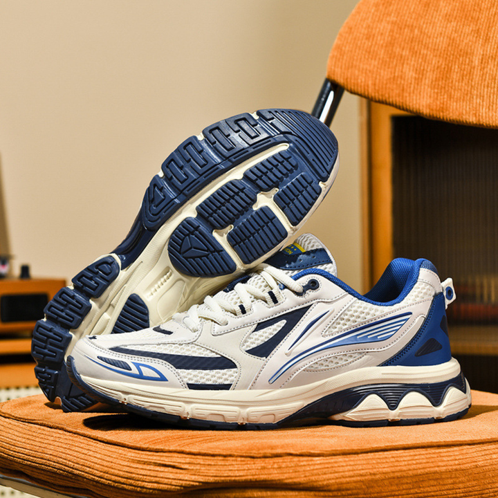 ATHLETIC RUNNING SHOES