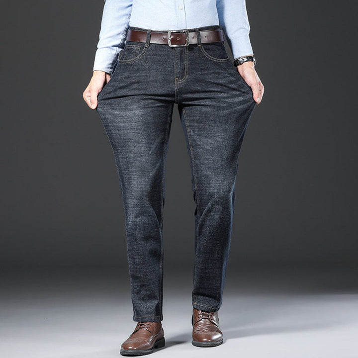 RELAXED STRAIGHT JEANS