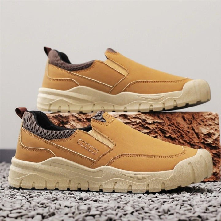 CASUAL LEATHER LOAFERS