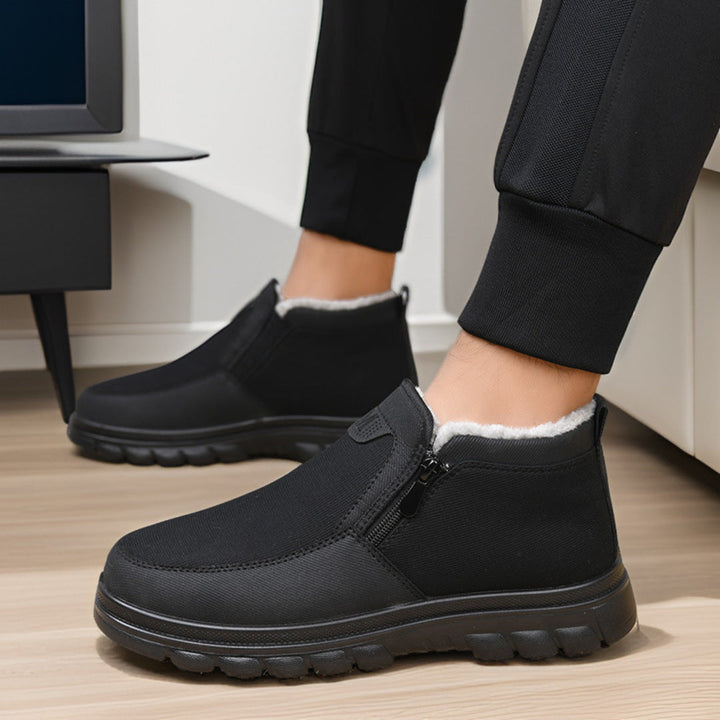 FLEECE-LINED WINTER SHOES