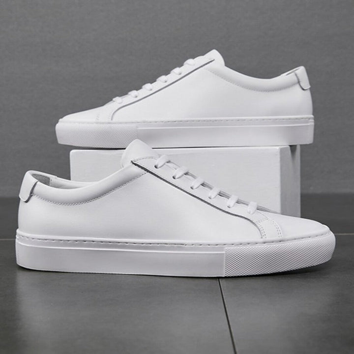 CLASSIC LEATHER SNEAKERS