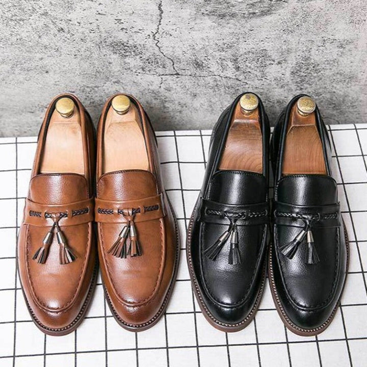 LEATHER SLIP SHOES
