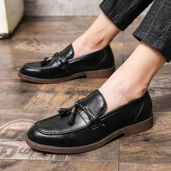 LEATHER SLIP SHOES