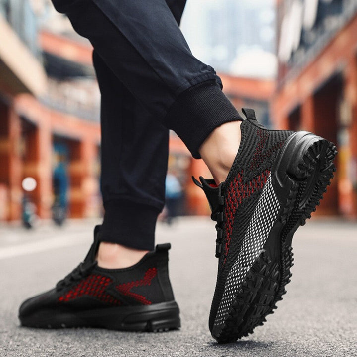 LIGHTWEIGHT RUNNING SHOES