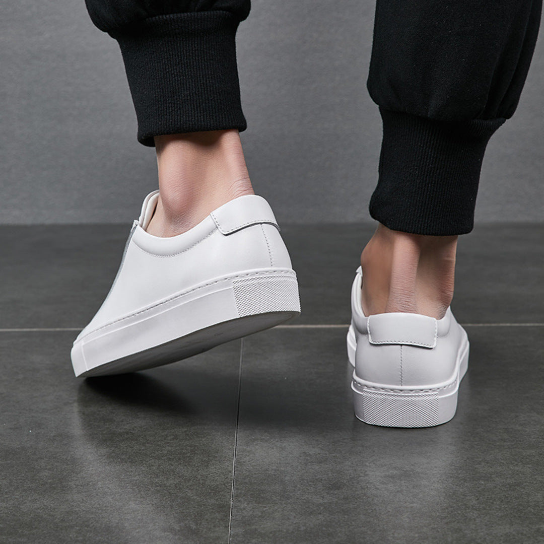 CLASSIC LEATHER SNEAKERS
