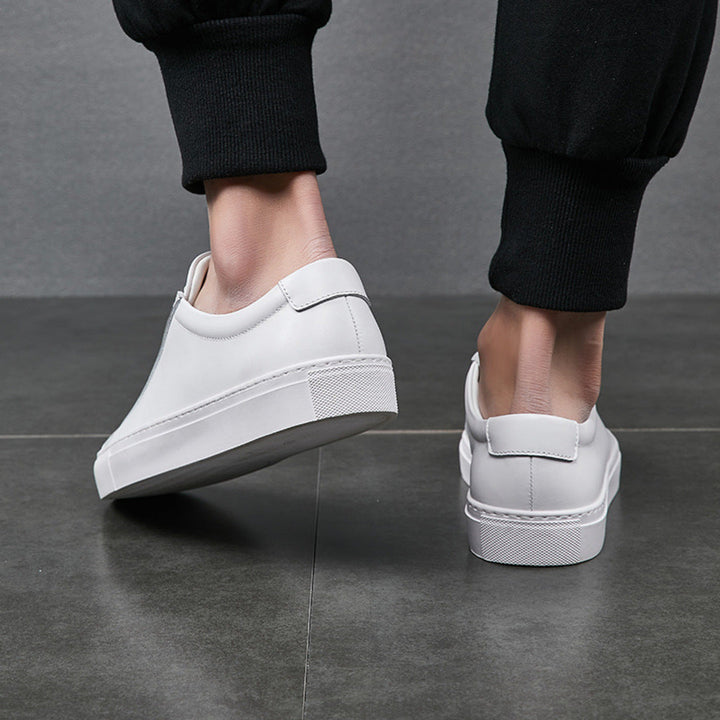 CLASSIC LEATHER SNEAKERS