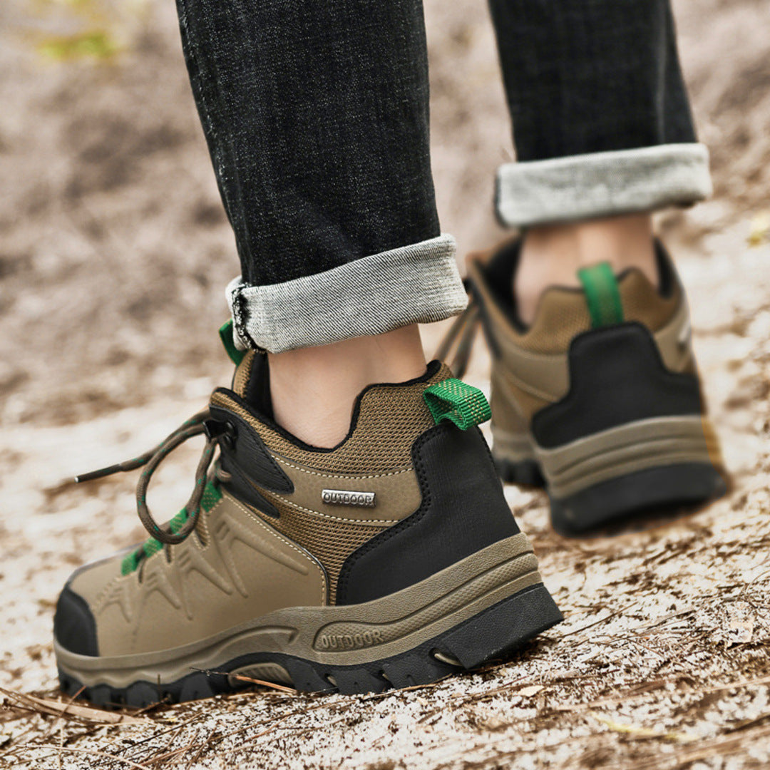 OUTDOOR TRAIL SNEAKERS