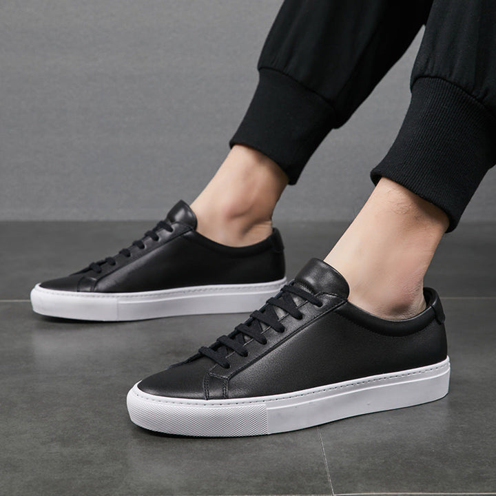 CLASSIC LEATHER SNEAKERS