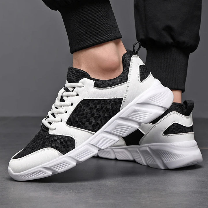 ULTRA LIGHT SNEAKERS