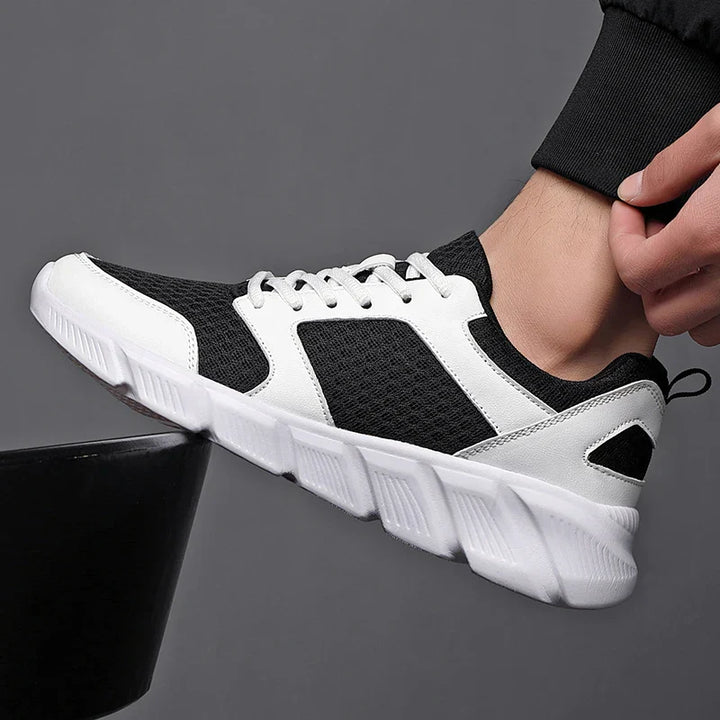 ULTRA LIGHT SNEAKERS