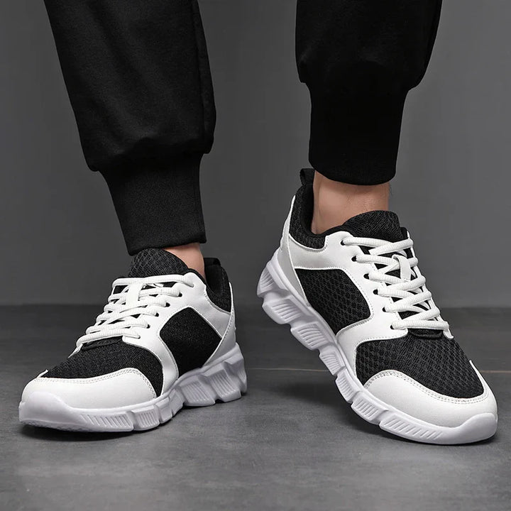 ULTRA LIGHT SNEAKERS