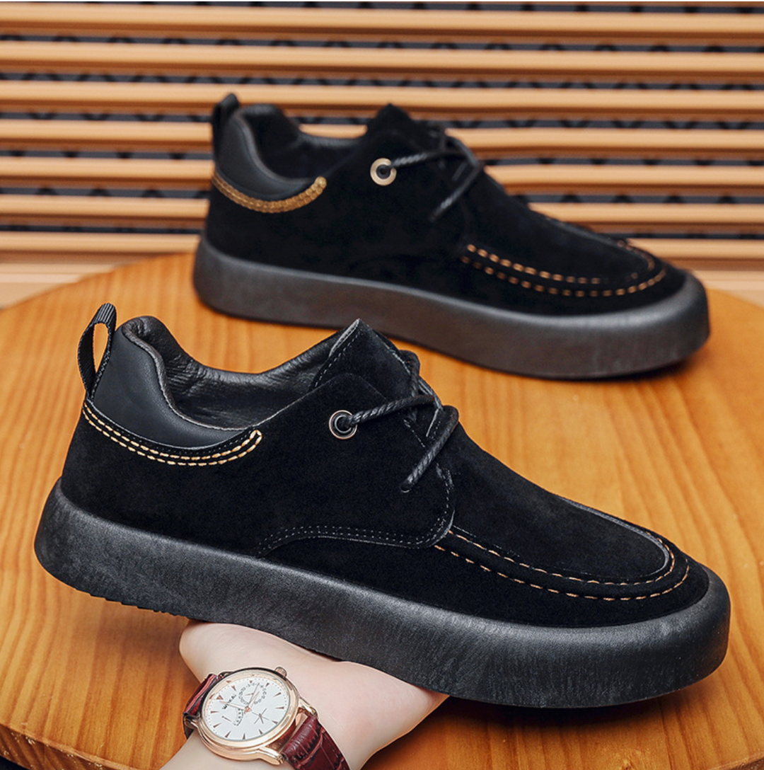 CLASSIC SUEDE SHOES