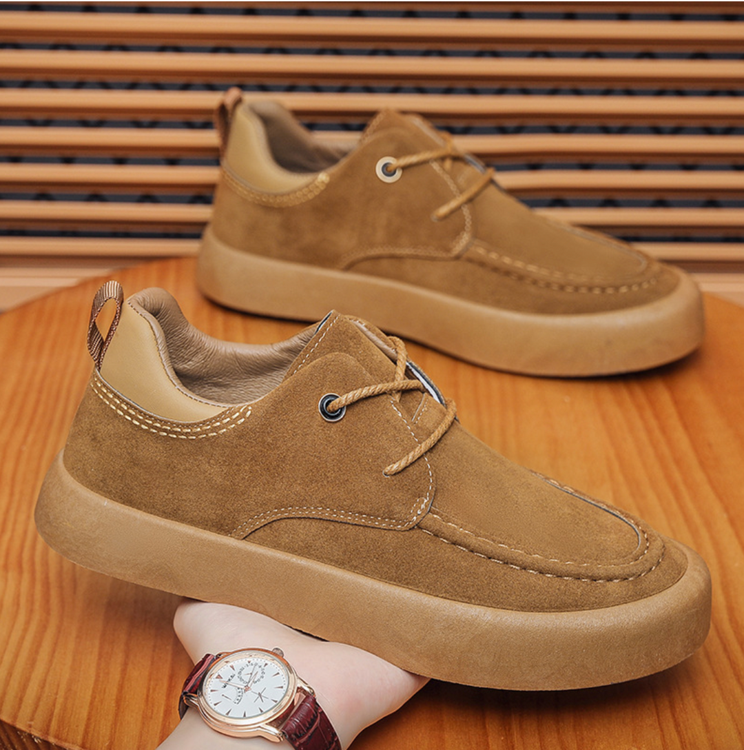 CLASSIC SUEDE SHOES
