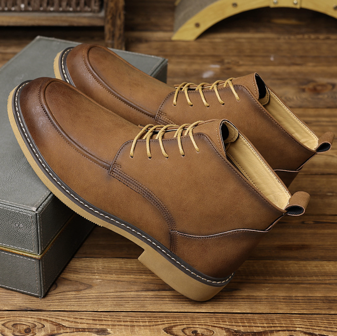 CLASSIC MOC BOOTS