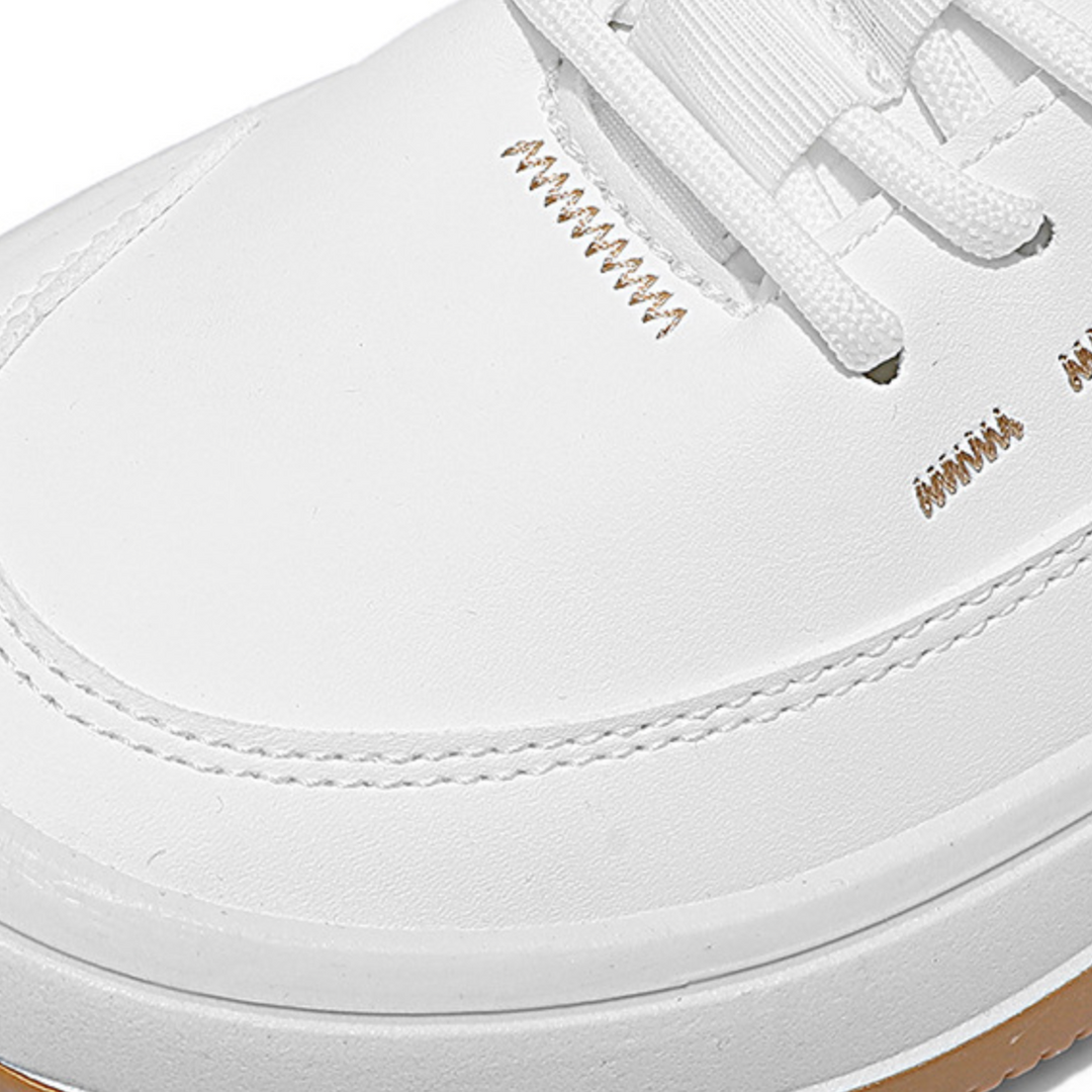 COMFORTABLE CASUAL SNEAKER