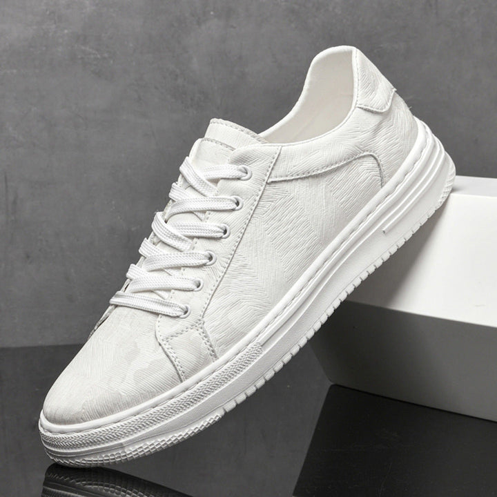 RETRO CASUAL SNEAKERS