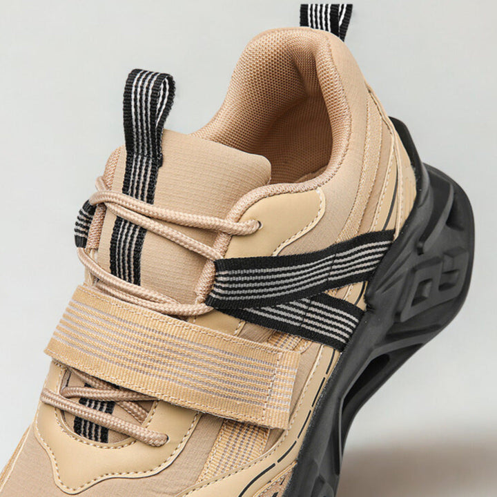 STRAP PERFORMANCE SNEAKERS